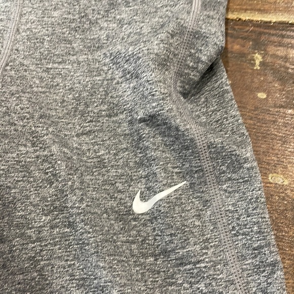 Nike Pro Leggings - Picture 2 of 5